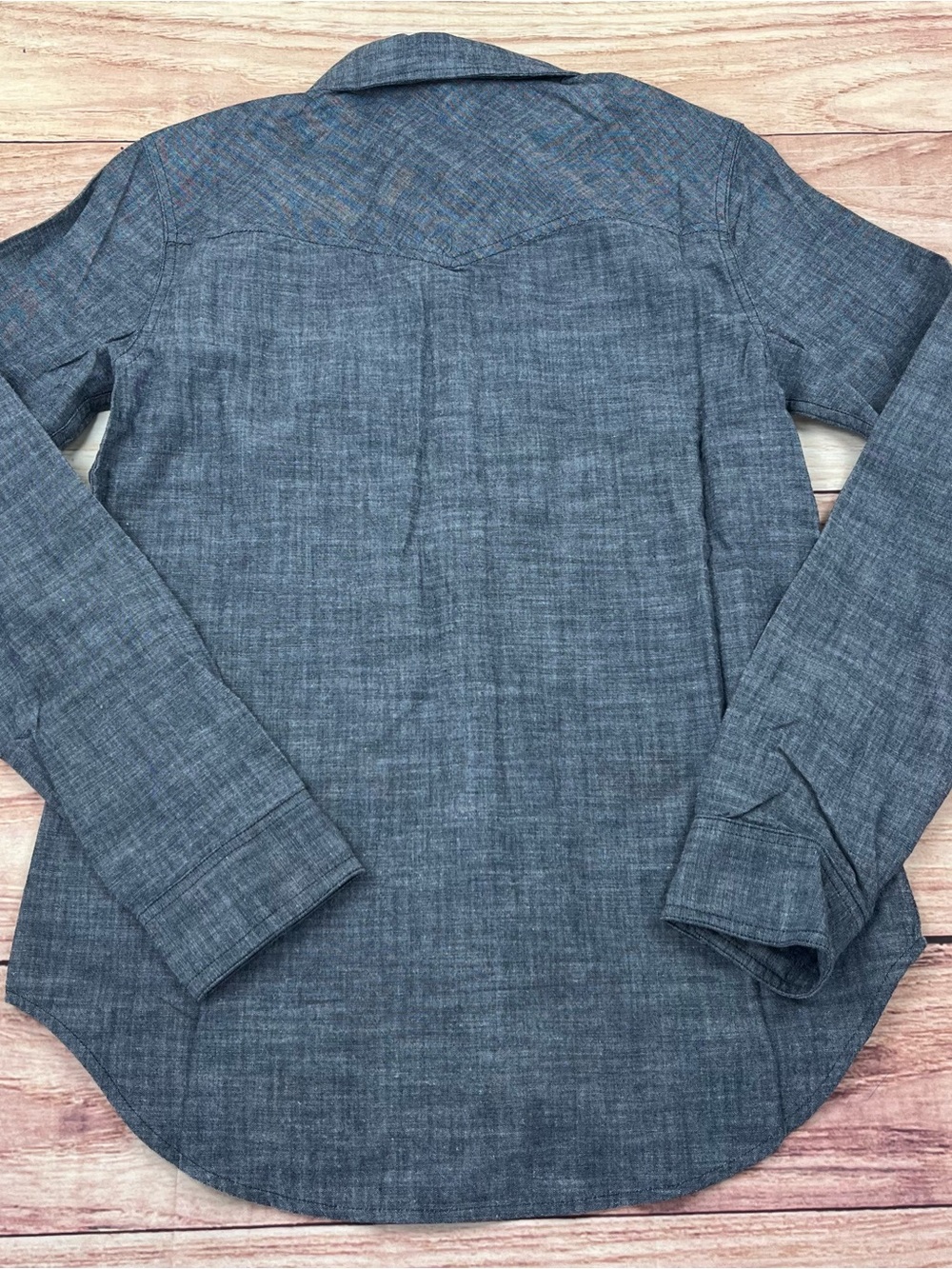 NWT Stio Shirt Womens Sm Blue Ashton Chambray Organic Cotton Snap Front Outdoor - Picture 12 of 12